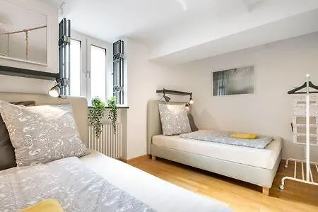 Marienplatz 2 Bedrooms Living Kitchen Апартаменты Мюнхен